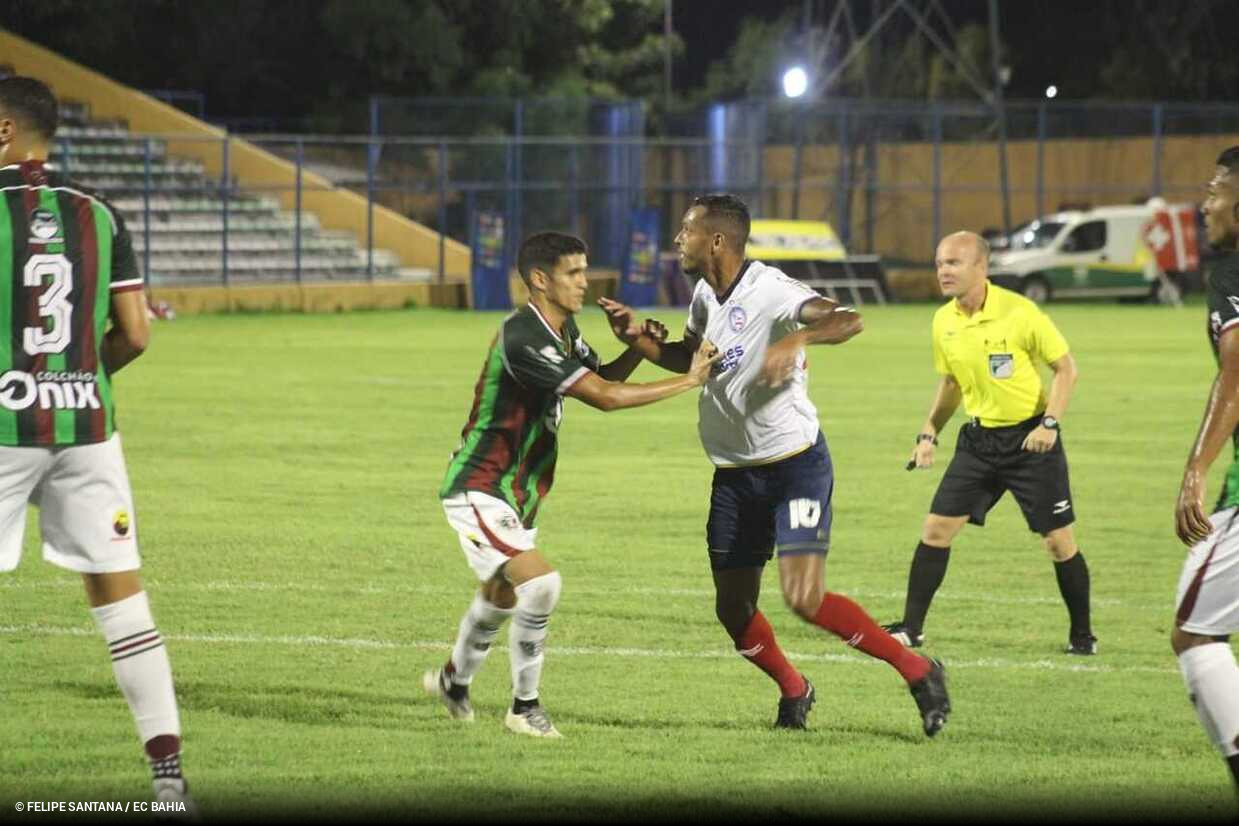 Cruzeiro tem gol anulado no fim e empata com o Bahia em jogo de