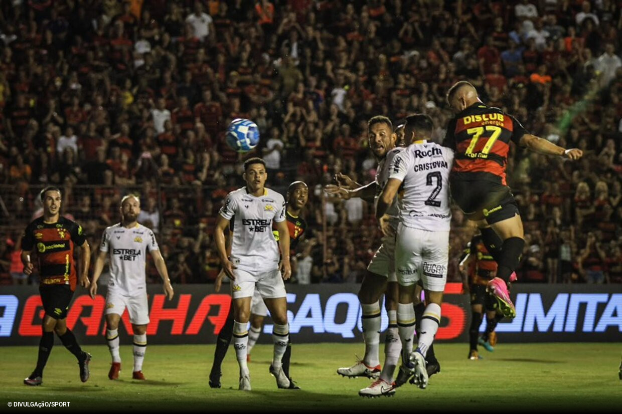 Corinthians arranca empate com América-MG no fim, mas não consegue